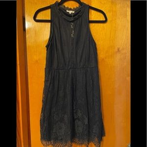 Blueh ciel. Black lacy shirt party dress.